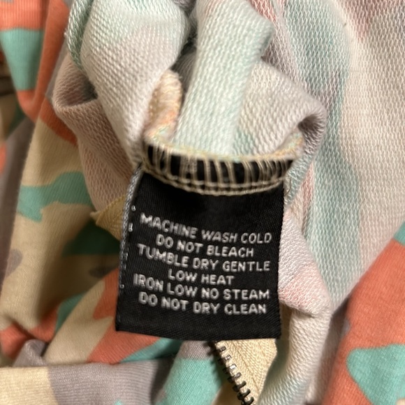 Denim House pastel camouflage hoodie size M long sleeves blue pink cream… - Picture 10 of 10
